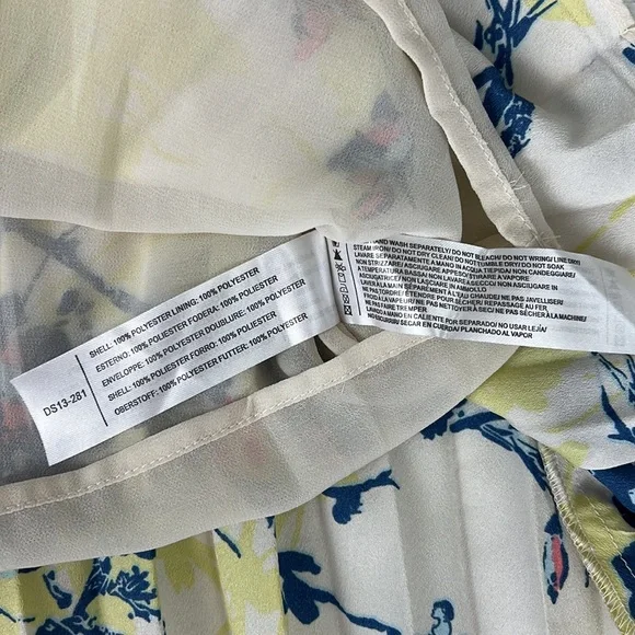 NWT! Darling Piper Accordion Pleated Floral Mini Skirt with Tie Belt Large - Picture 10 of 11